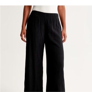 Abercrombie Crinkle Textured Pull-On Pant in black